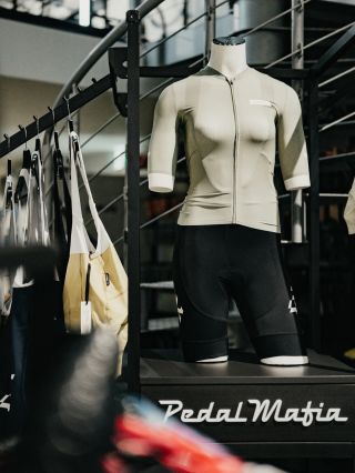 @pedalmafia pod vánočním stromkem?🎄 Za nás jednoznačně ano!🎁 #pedalmafia #bikesportul